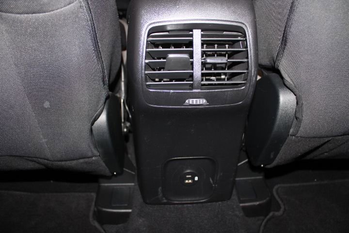 Used 2022 Ford Escape SE w/ SE Sport Appearance Package image 21