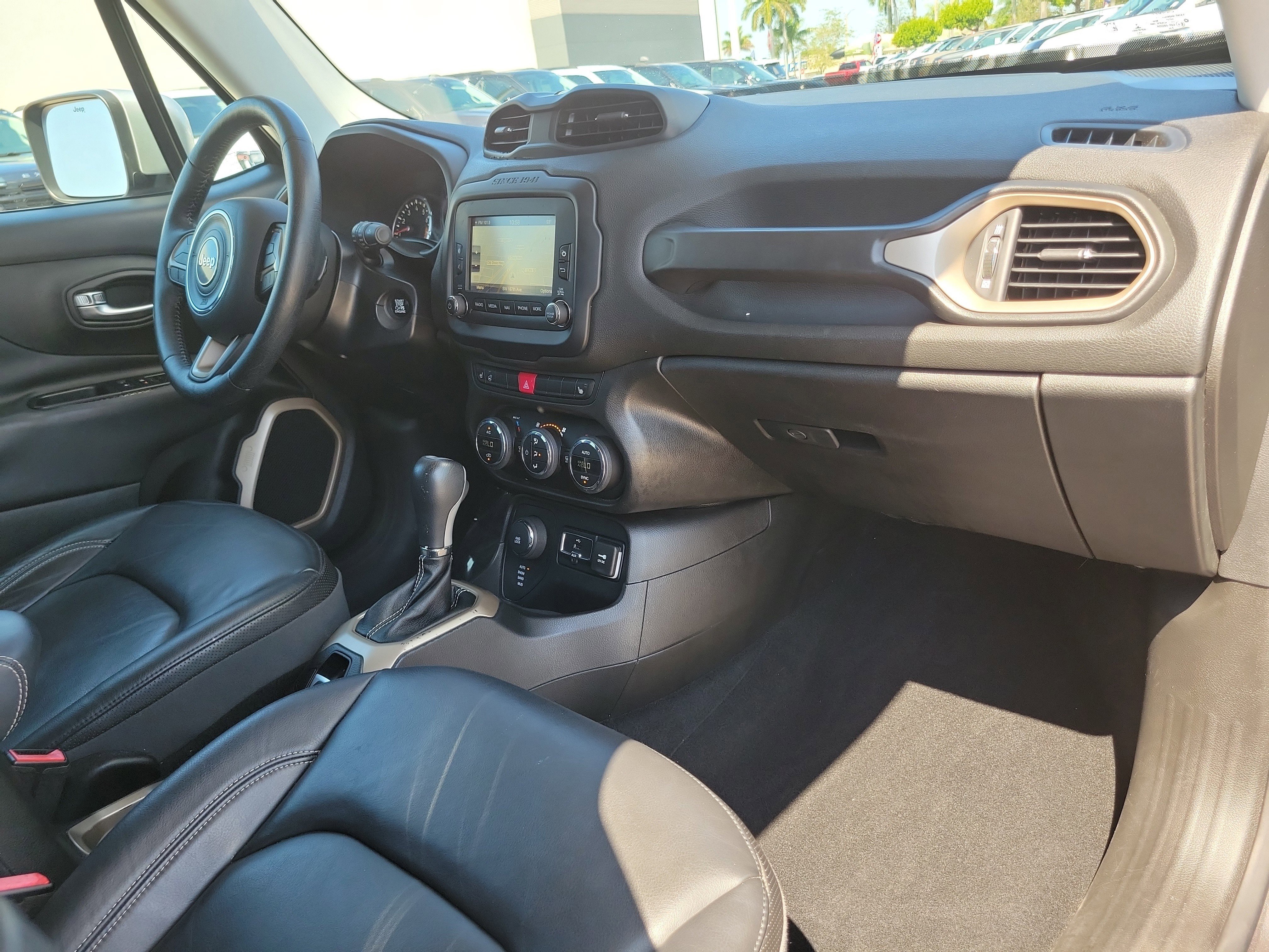 Used 2016 Jeep Renegade Limited AWD/4WD image 18