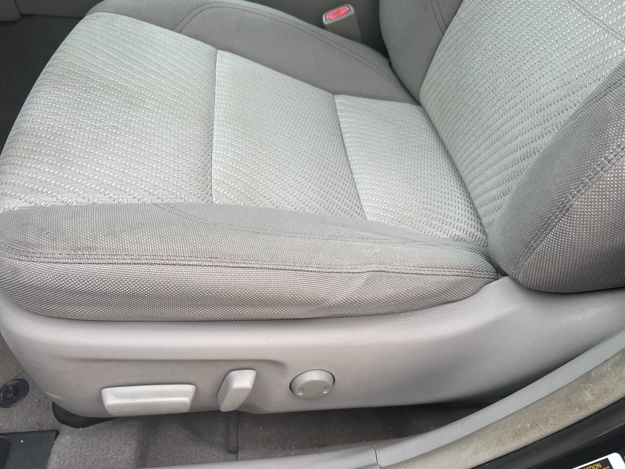 Used 2016 Toyota Camry LE FWD image 10
