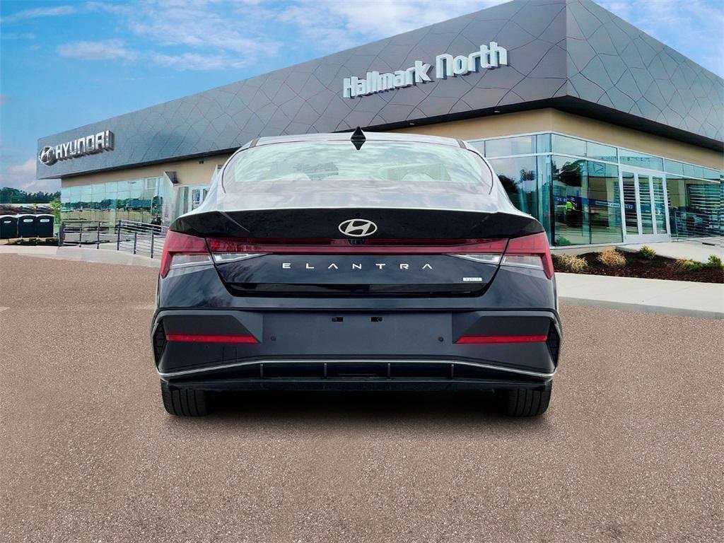 New 2025 Hyundai Elantra Limited image 6