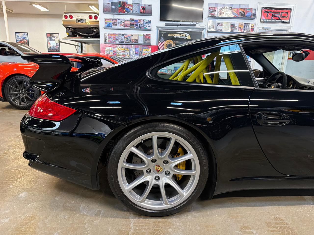 Used 2007 Porsche 911 GT3 RWD image 14