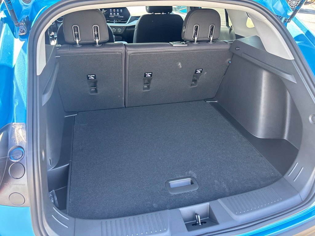 New 2026 Chevrolet Trax LS w/ LS Convenience Package FWD image 6