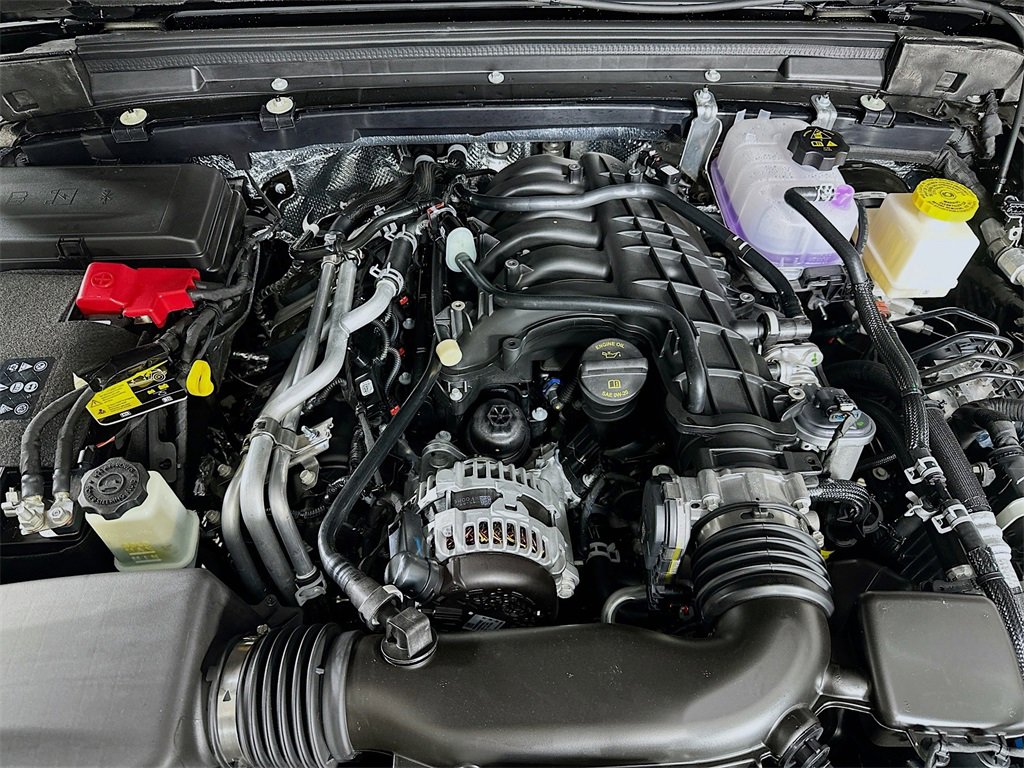 New 2025 Jeep Gladiator Sport w/ Premium Package image 18