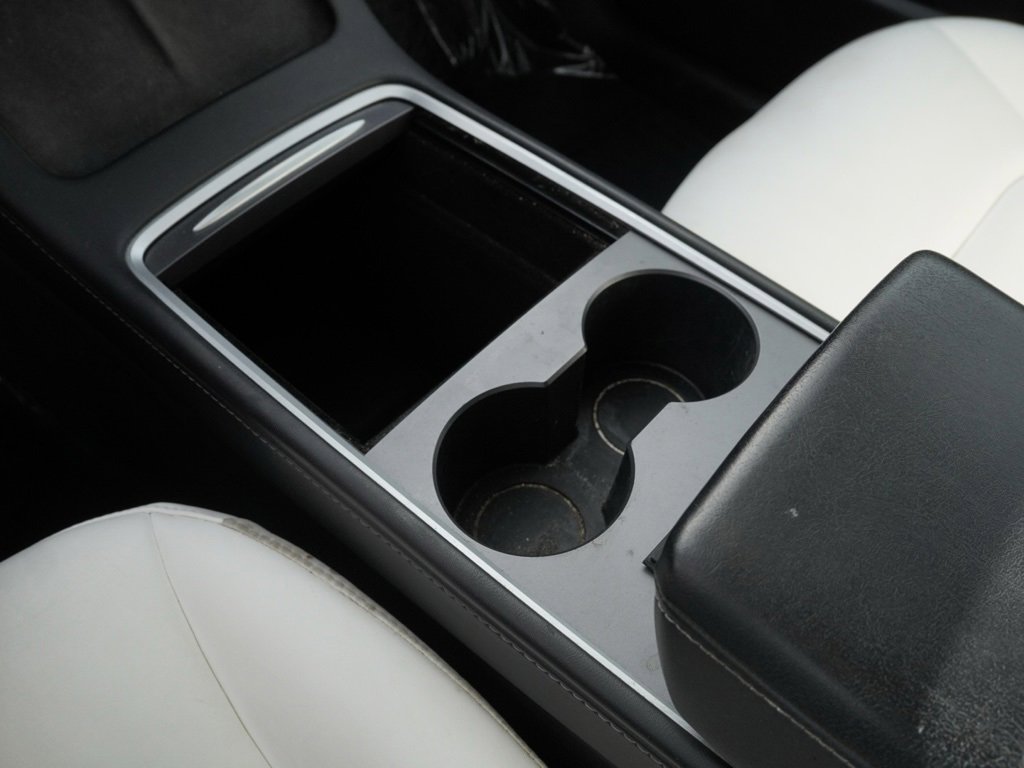 Used 2022 Tesla Model Y Performance image 13