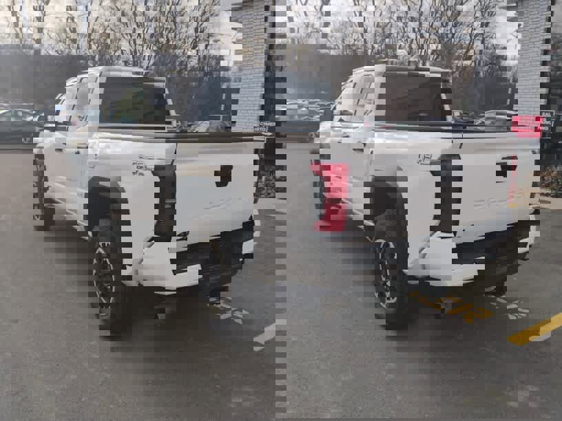 Used 2024 Toyota Tacoma TRD Off-Road image 5