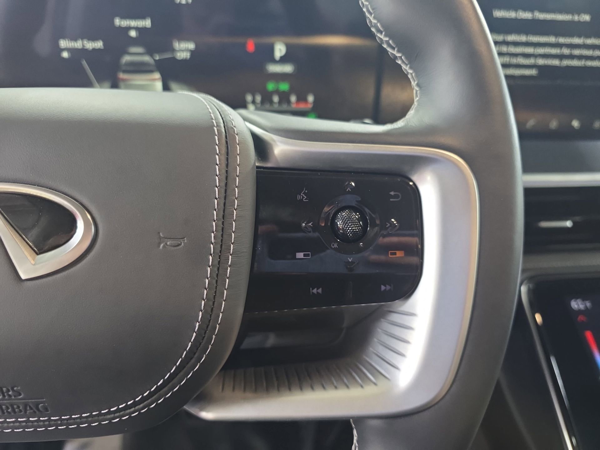 Certified 2025 INFINITI QX80 Sensory AWD/4WD image 18