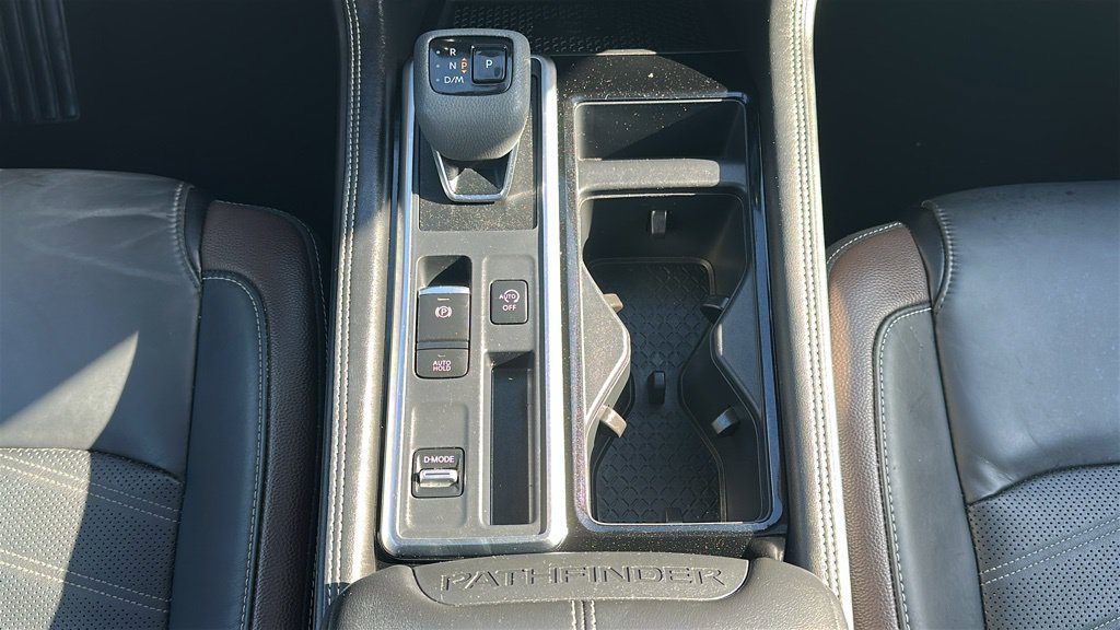 Used 2024 Nissan Pathfinder Platinum FWD image 28