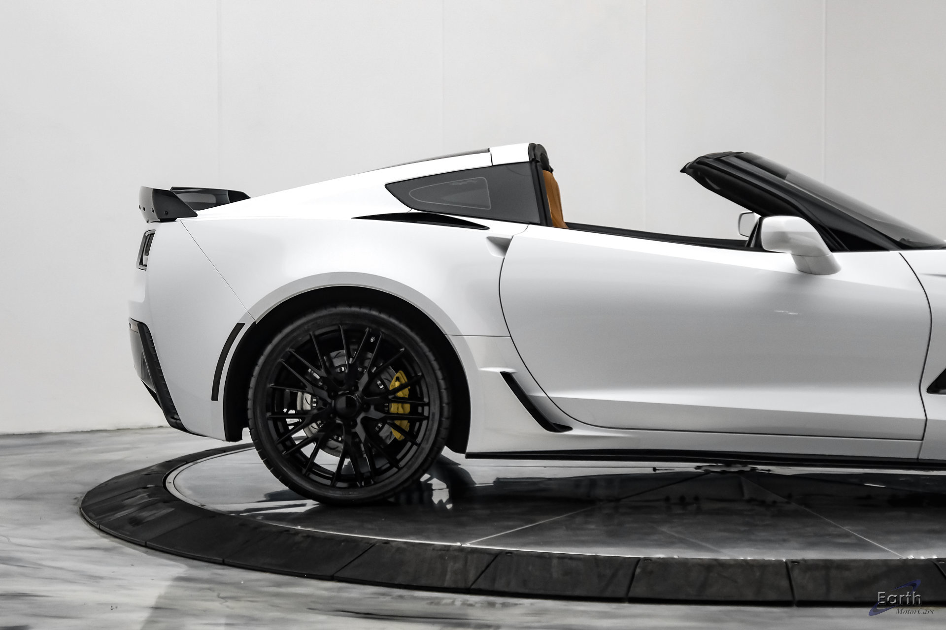 Used 2016 Chevrolet Corvette Z06 w/ 2LZ Preferred Equipment Group RWD image 27