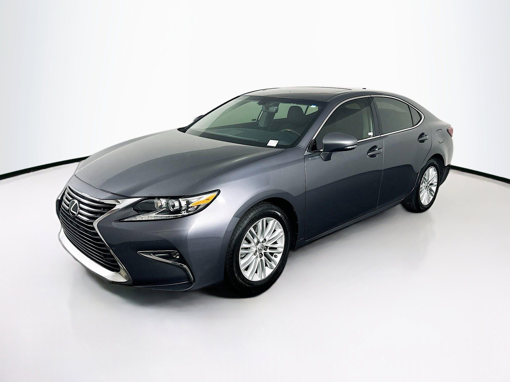 Used 2016 Lexus ES 350 w/ Premium Package w/Wood Trim image 3