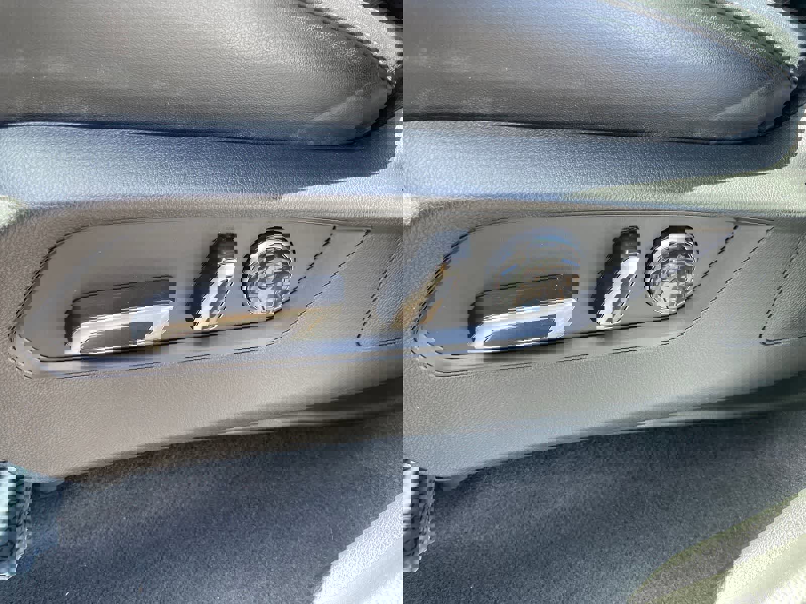 Used 2022 Acura MDX SH-AWD w/ Technology Package image 8