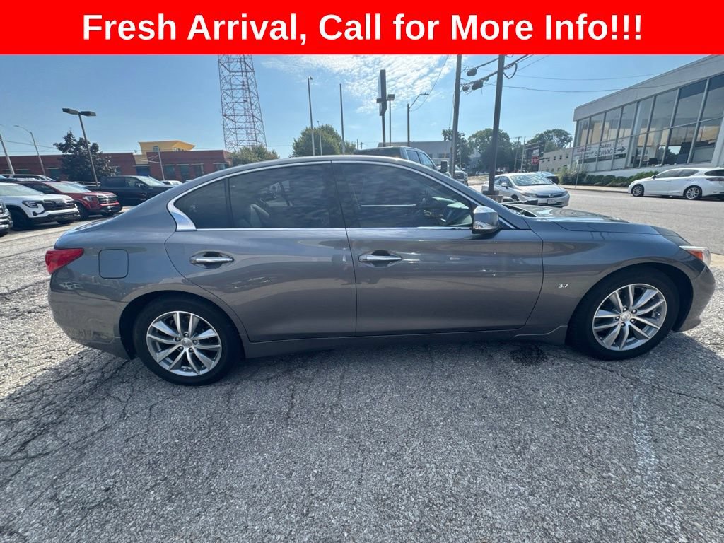 Used 2015 INFINITI Q50 Premium w/ Navigation Package AWD/4WD image 16