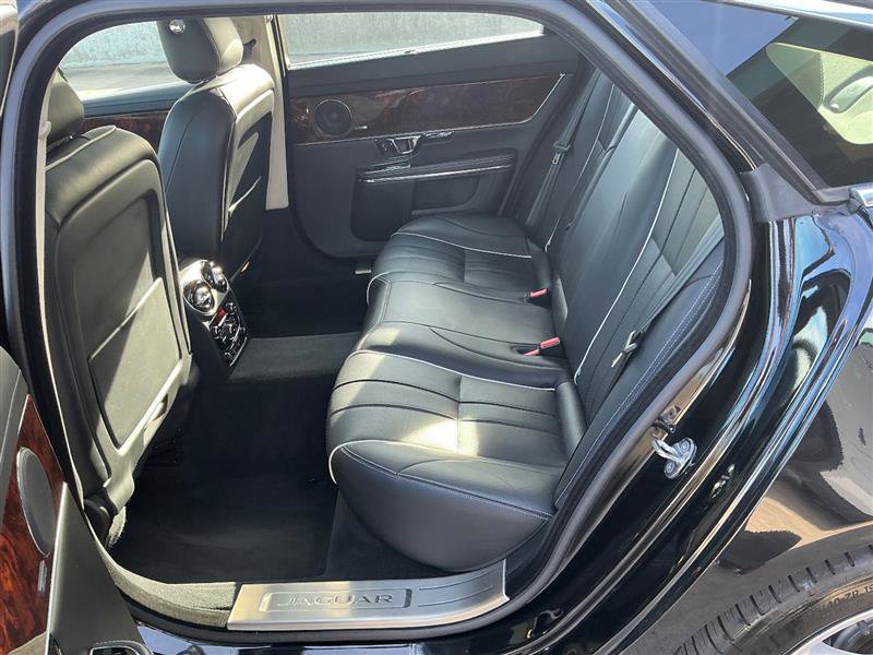 Used 2014 Jaguar XJ L Portfolio image 34