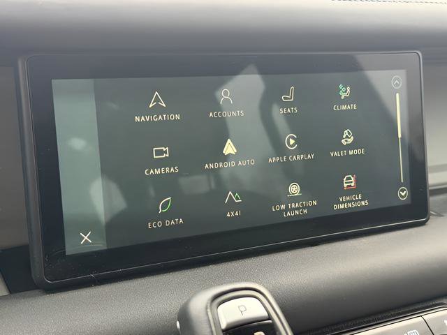 Used 2021 Land Rover Defender 110 X-Dynamic SE image 18