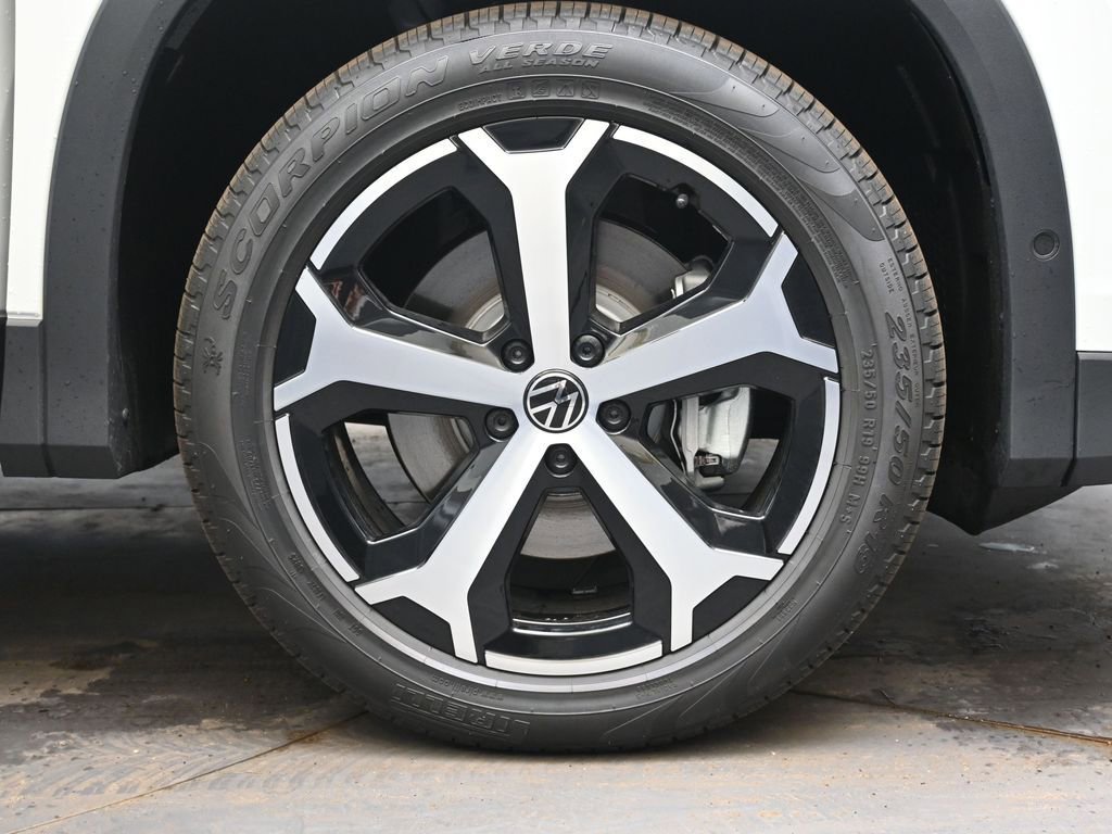 New 2026 Volkswagen Tiguan SE image 10