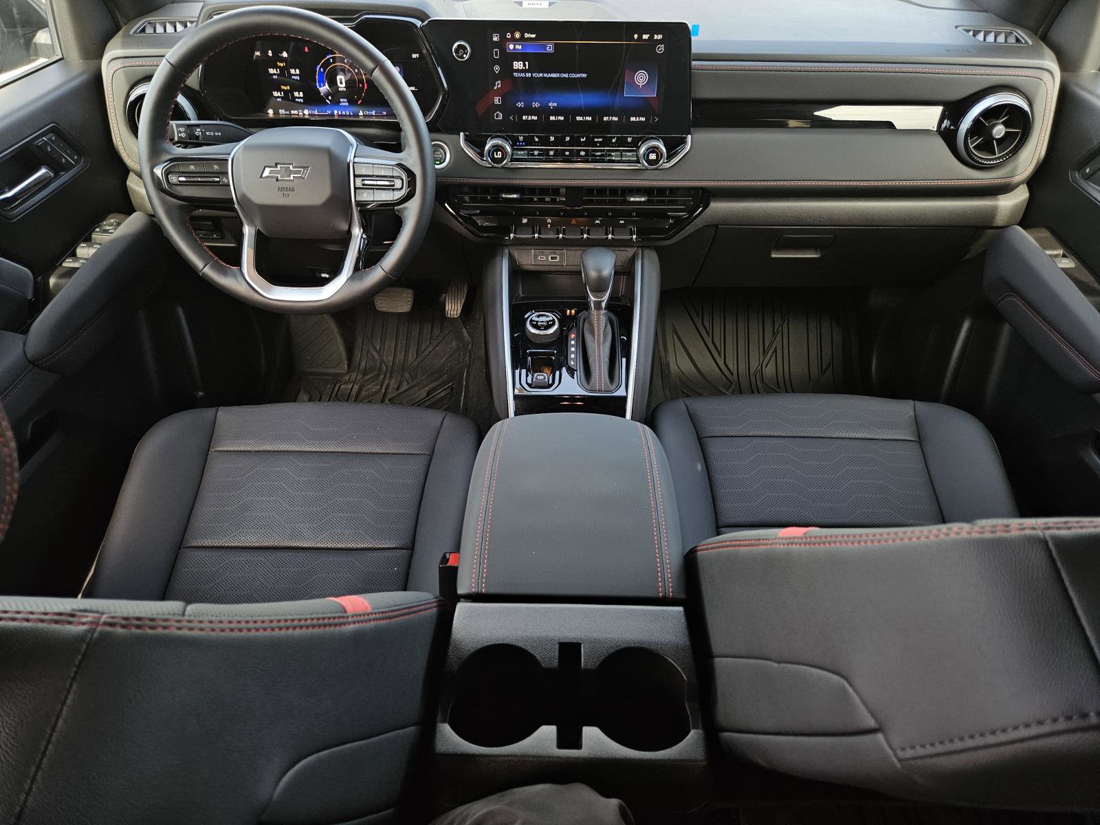 Used 2024 Chevrolet Colorado Z71 w/ Z71 Convenience Package 2 image 29