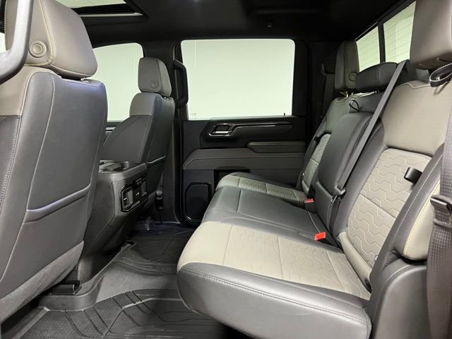 Used 2024 Chevrolet Silverado 2500 ZR2 w/ Technology Package image 42