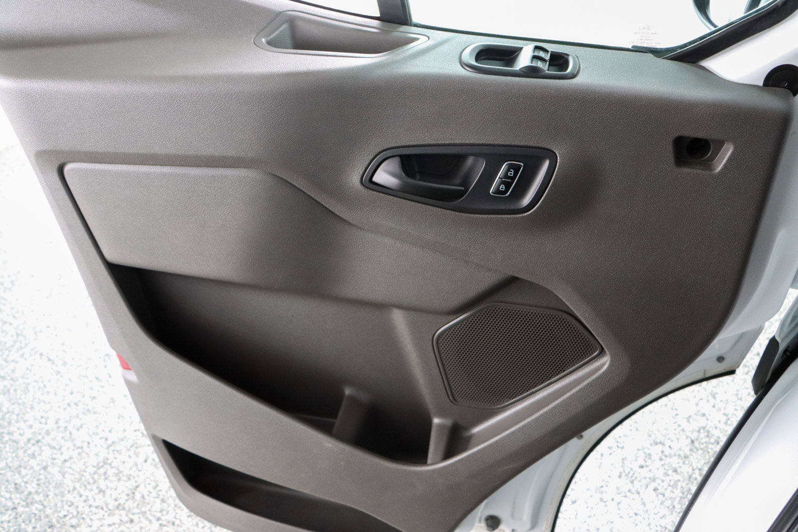 Used 2023 Ford Transit 350 XLT image 22