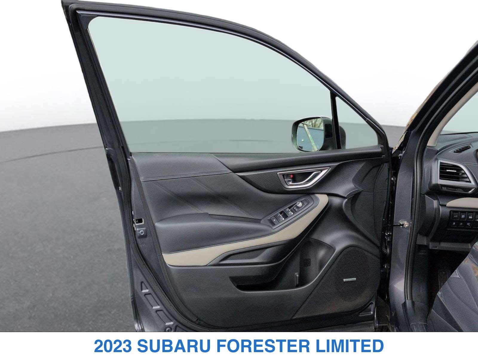 Used 2023 Subaru Forester Limited image 27