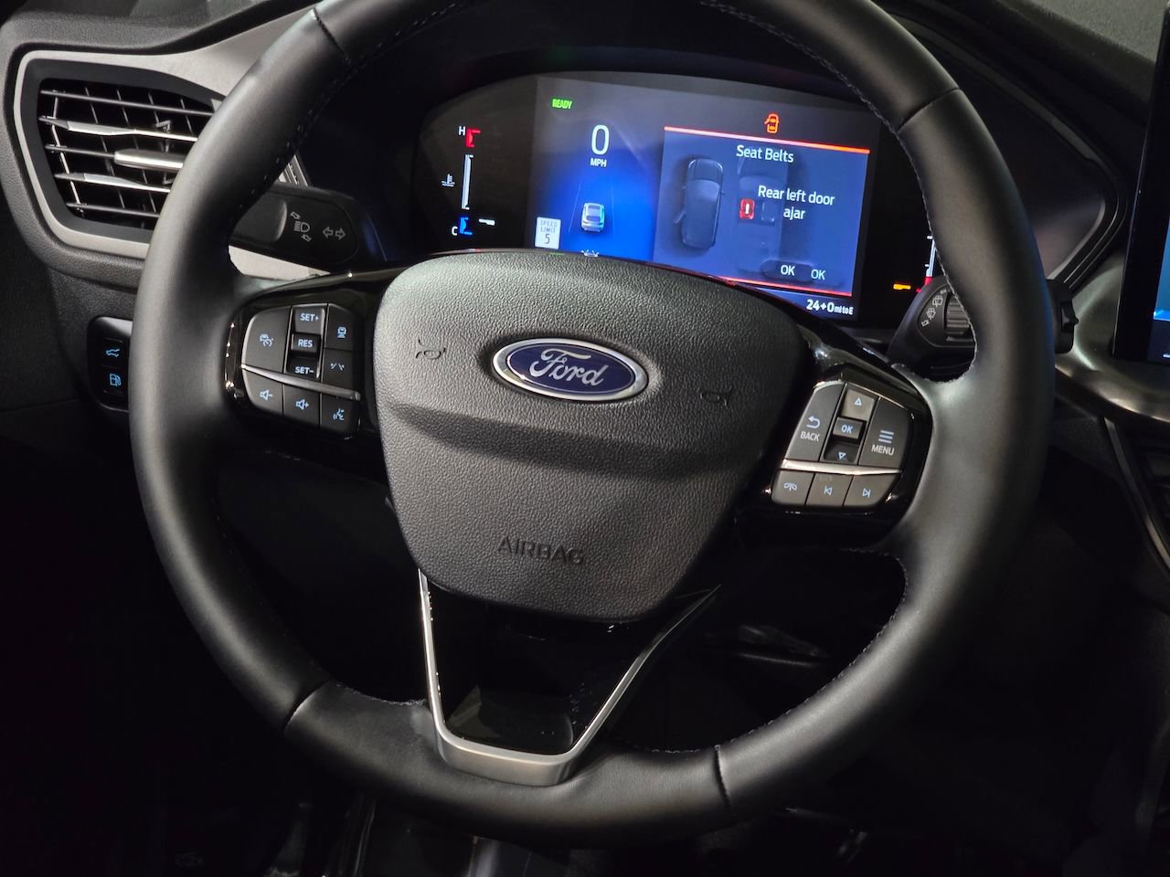 New 2026 Ford Escape SE w/ Class II Trailer Tow Package image 23