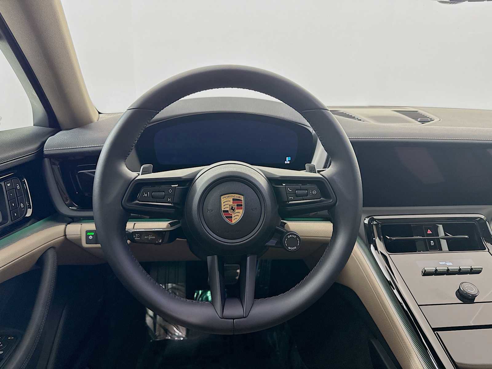 Certified 2025 Porsche Panamera RWD image 23