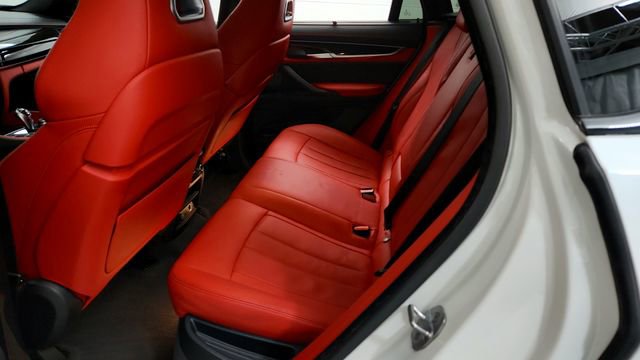 Used 2018 BMW X6 M w/ Executive Package image 19
