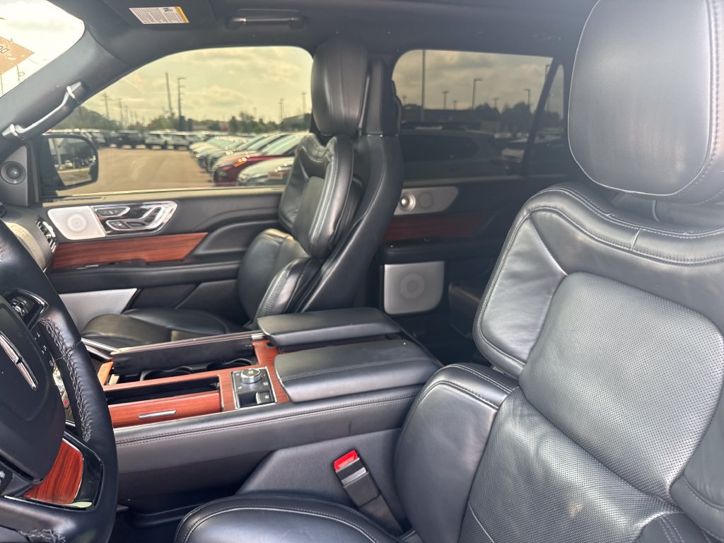 Used 2024 Lincoln Navigator L Reserve AWD/4WD image 13