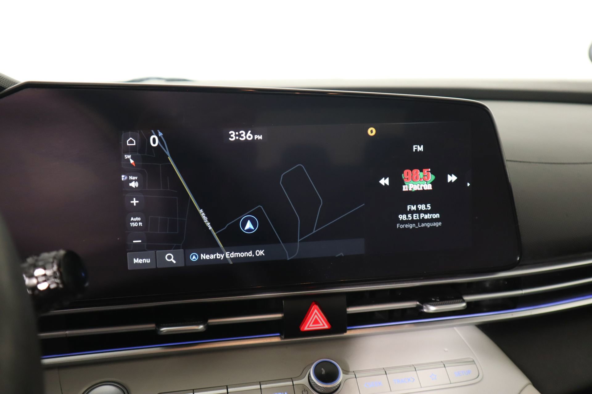 Used 2023 Hyundai Elantra Limited image 7