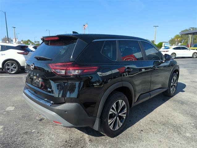 Certified 2022 Nissan Rogue SV image 5