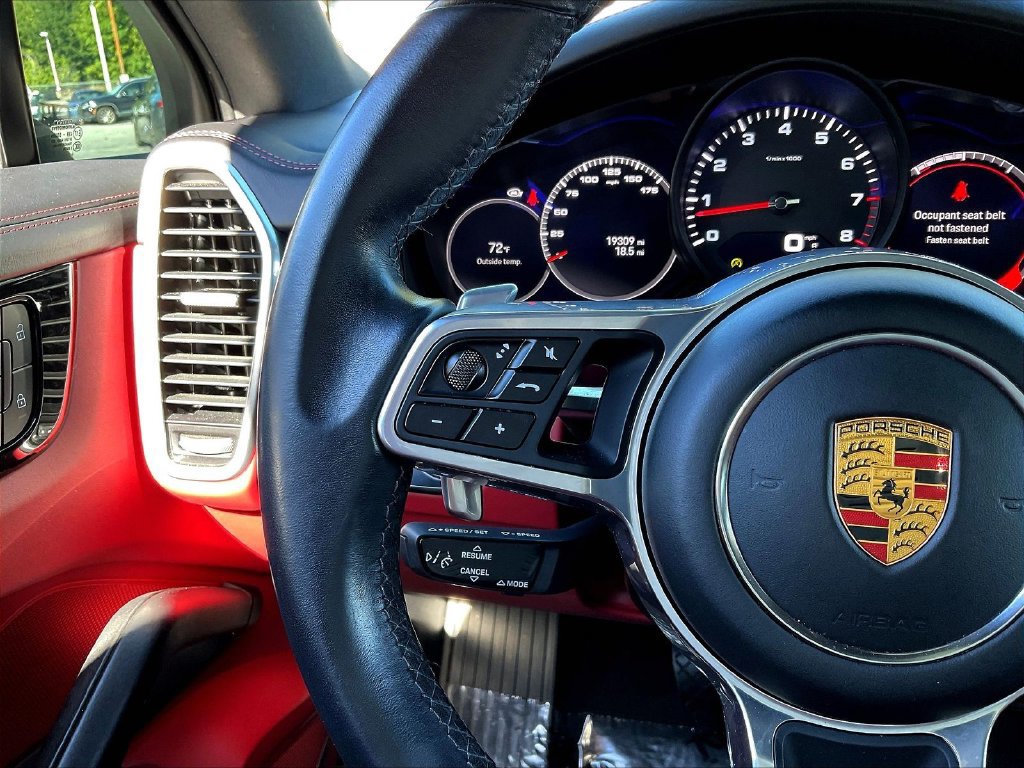 Used 2022 Porsche Cayenne Coupe w/ Premium Package AWD/4WD image 10