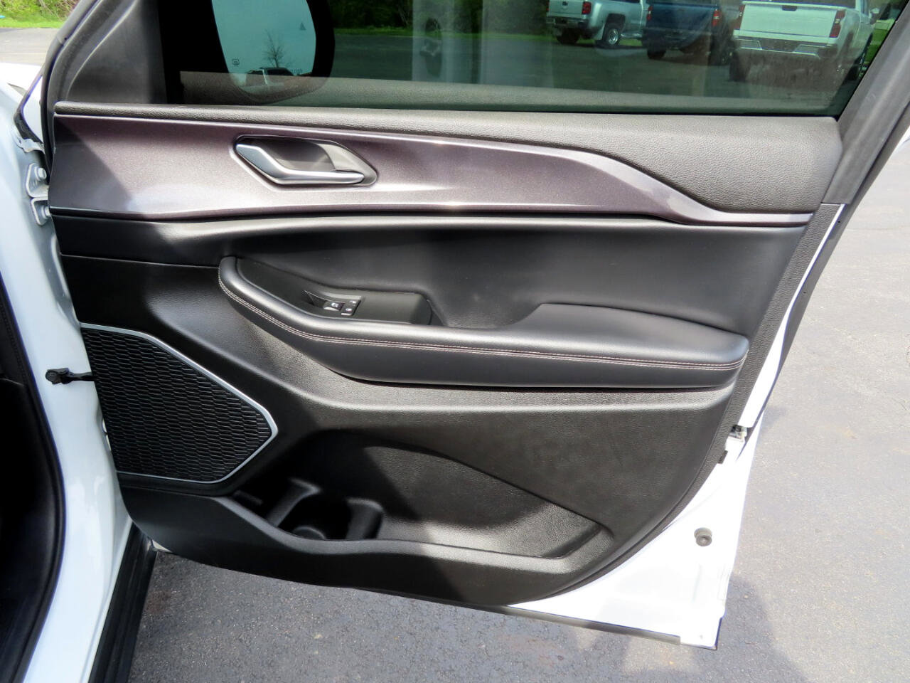 Used 2021 Jeep Grand Cherokee L Laredo image 46