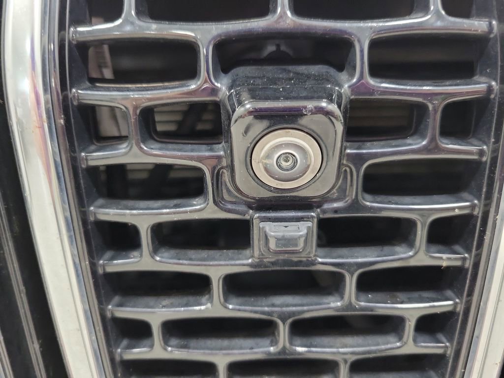 Used 2023 Jeep Wagoneer L Series II w/ Convenience Group I AWD/4WD image 29