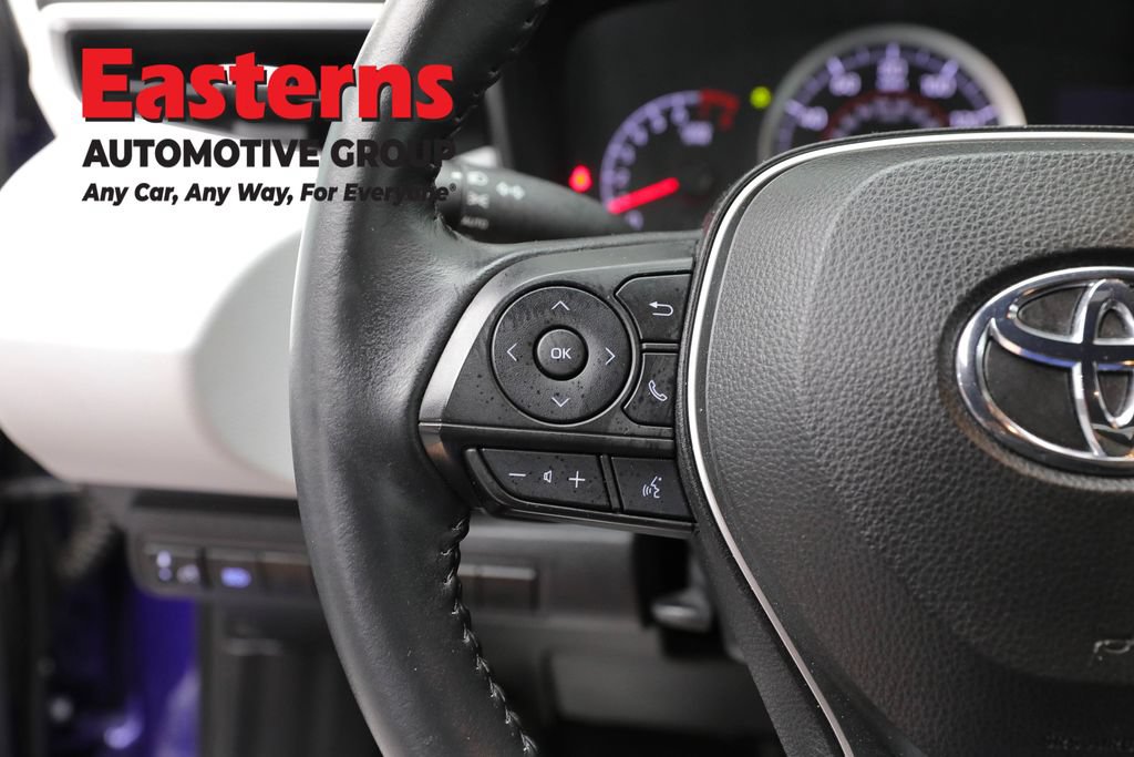Used 2022 Toyota Corolla SE FWD image 14
