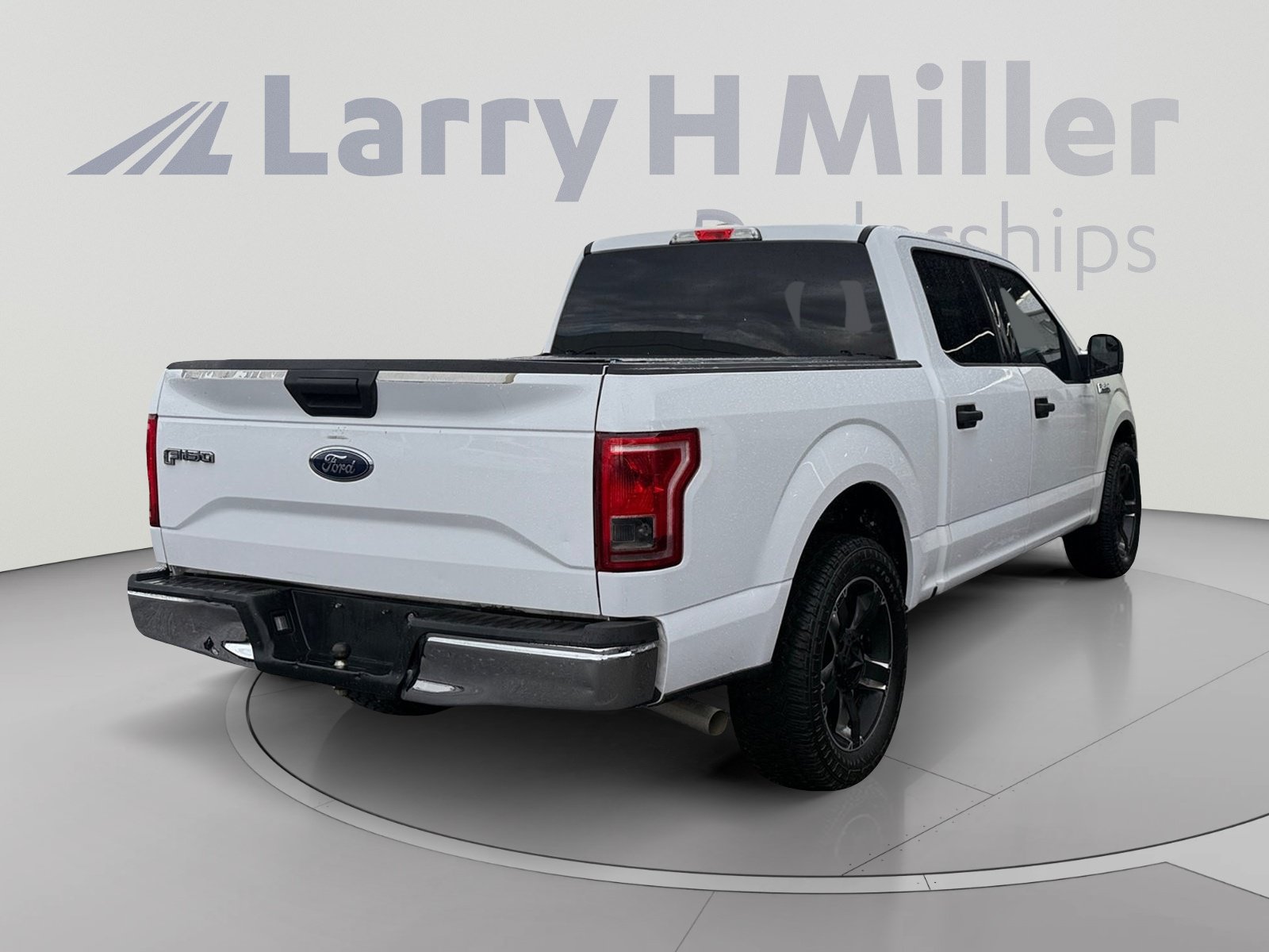 Used 2017 Ford F150 XLT RWD image 5