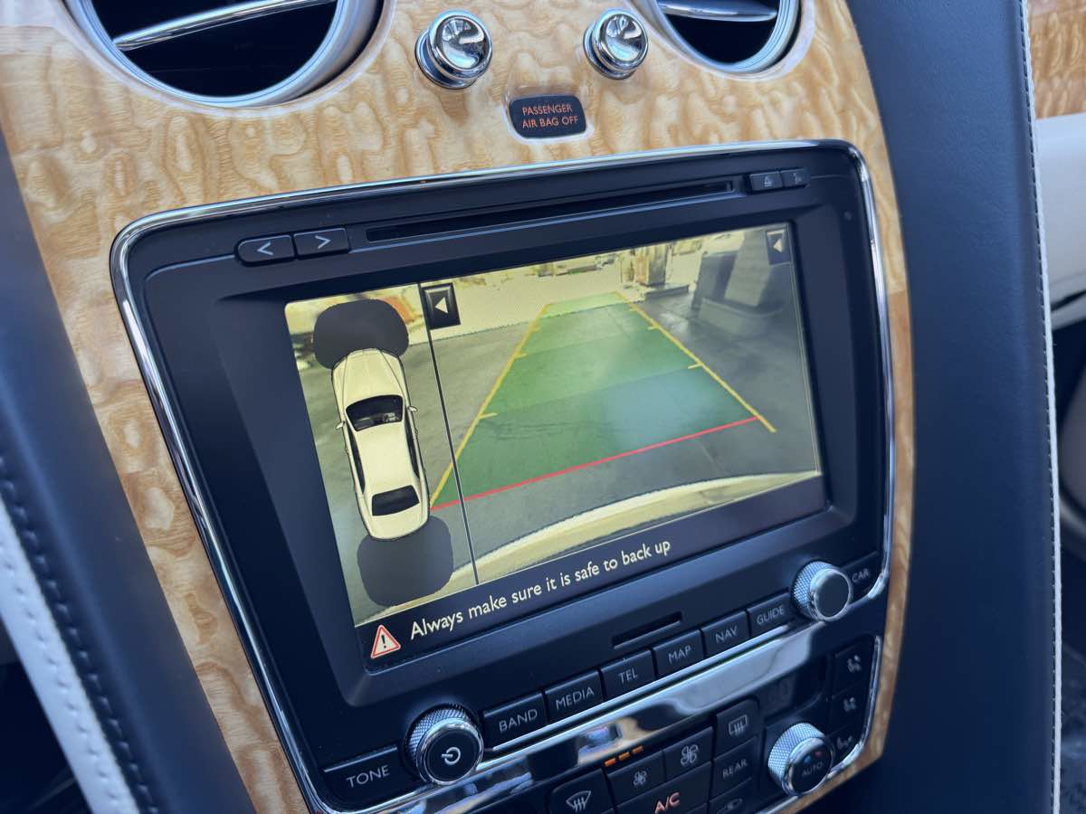 Used 2016 Bentley Flying Spur W12 image 33