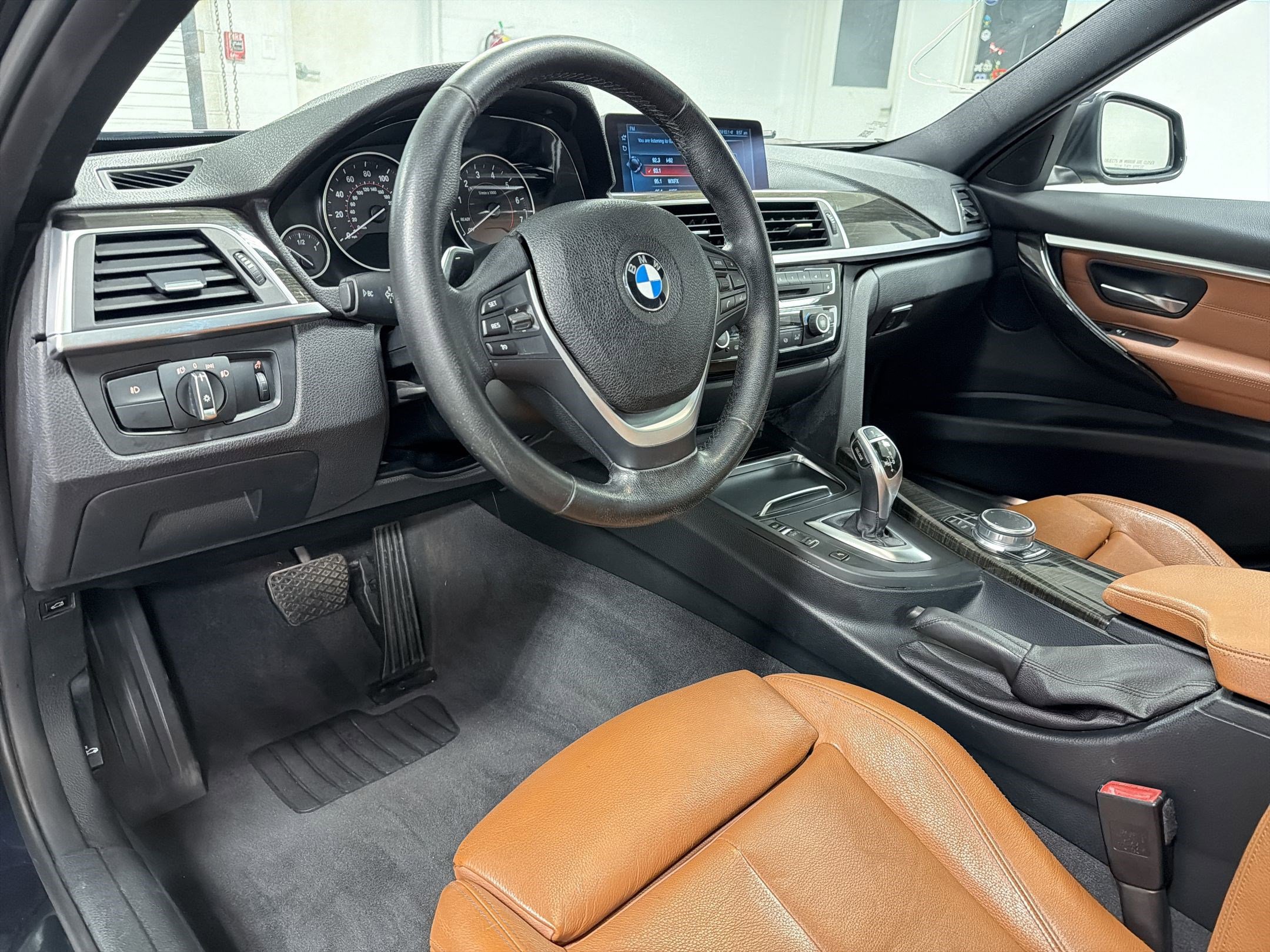 Used 2017 BMW 330i Sedan RWD image 4