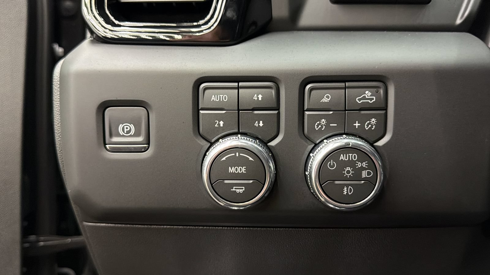 Used 2026 GMC Sierra 1500 AT4X AWD/4WD image 31