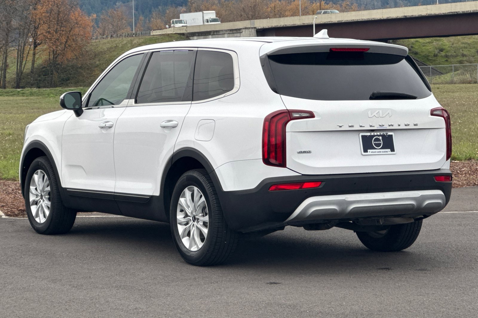 Used 2022 Kia Telluride LX image 5