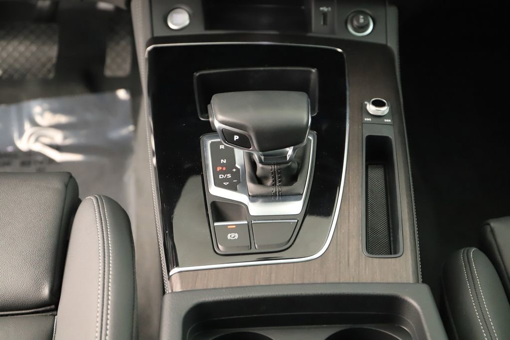 Certified 2025 Audi Q5 e Premium Plus w/ Premium Plus Package image 21