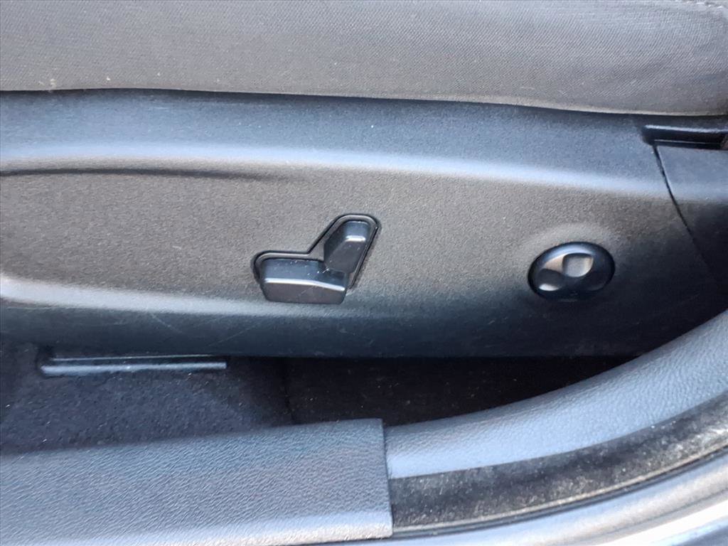 Used 2019 Dodge Charger SXT w/ Cold Weather Package image 15