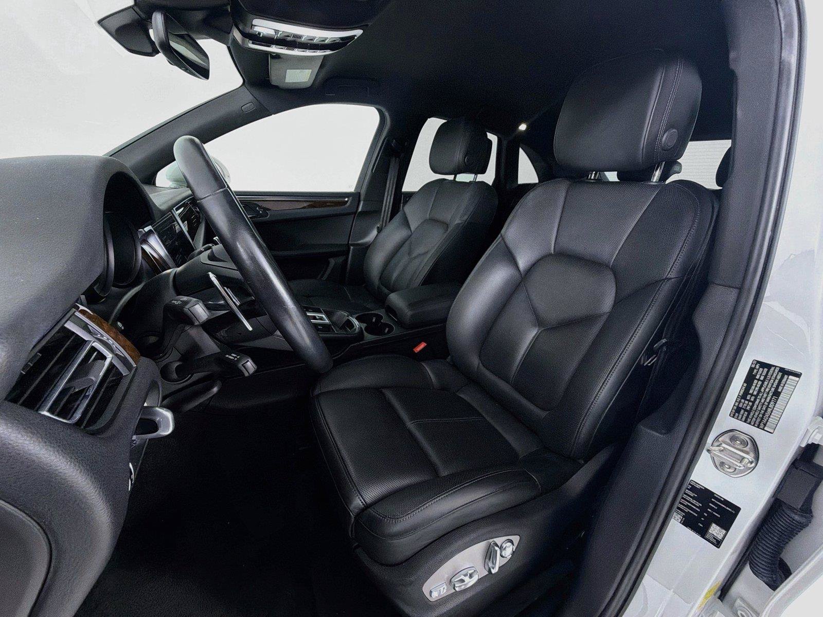 Used 2022 Porsche Macan AWD/4WD image 5