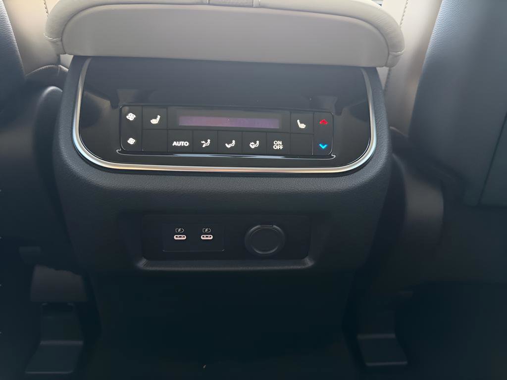 New 2026 Nissan Armada Platinum Reserve image 17