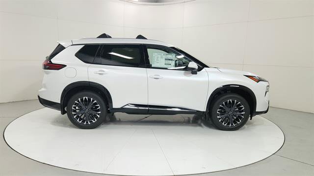 Certified 2026 Nissan Rogue Platinum w/ Platinum Premium Package AWD/4WD image 9