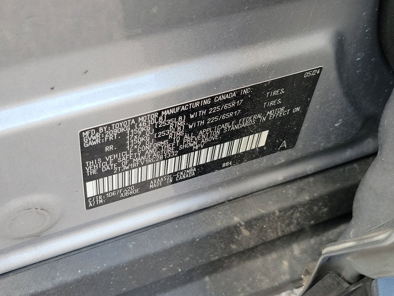 Used 2024 Toyota RAV4 XLE FWD image 32