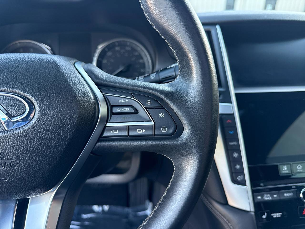 Used 2021 INFINITI Q60 3.0t Luxe w/ Essential Package image 23