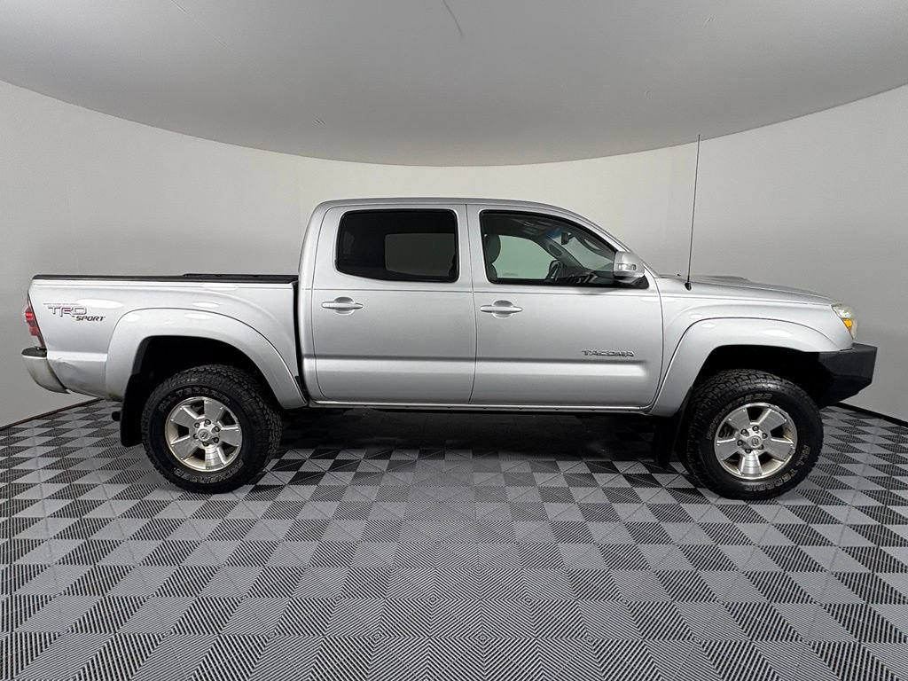 Used 2013 Toyota Tacoma 4x4 Double Cab w/ TRD Sport Pkg image 7