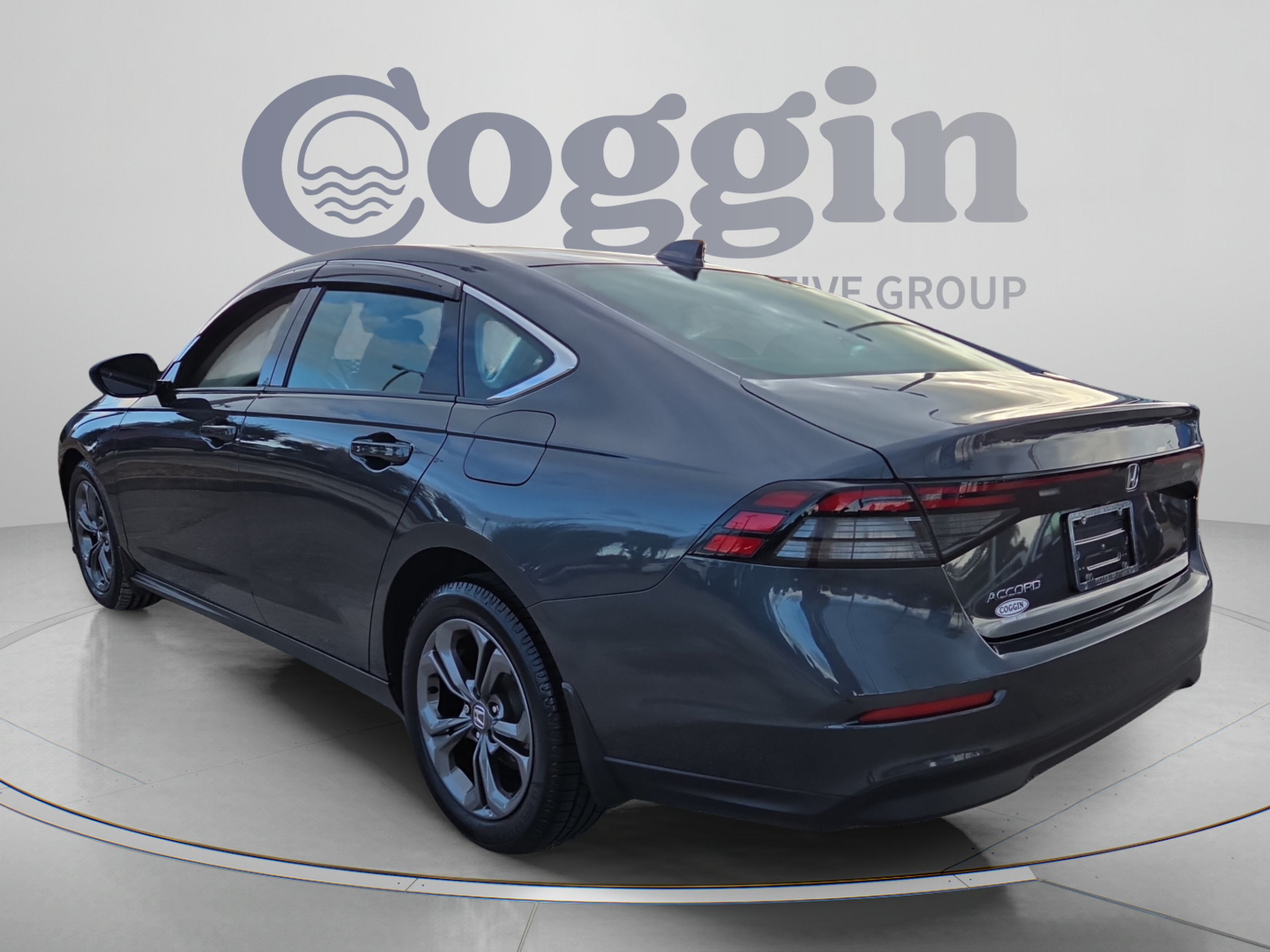 Used 2023 Honda Accord EX image 3