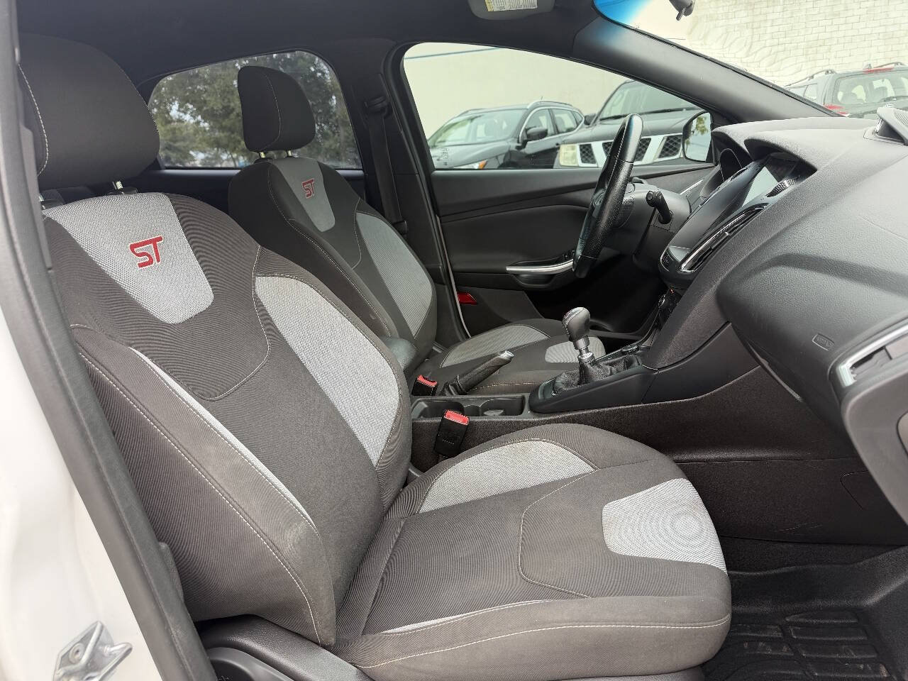 Used 2016 Ford Focus ST FWD image 17