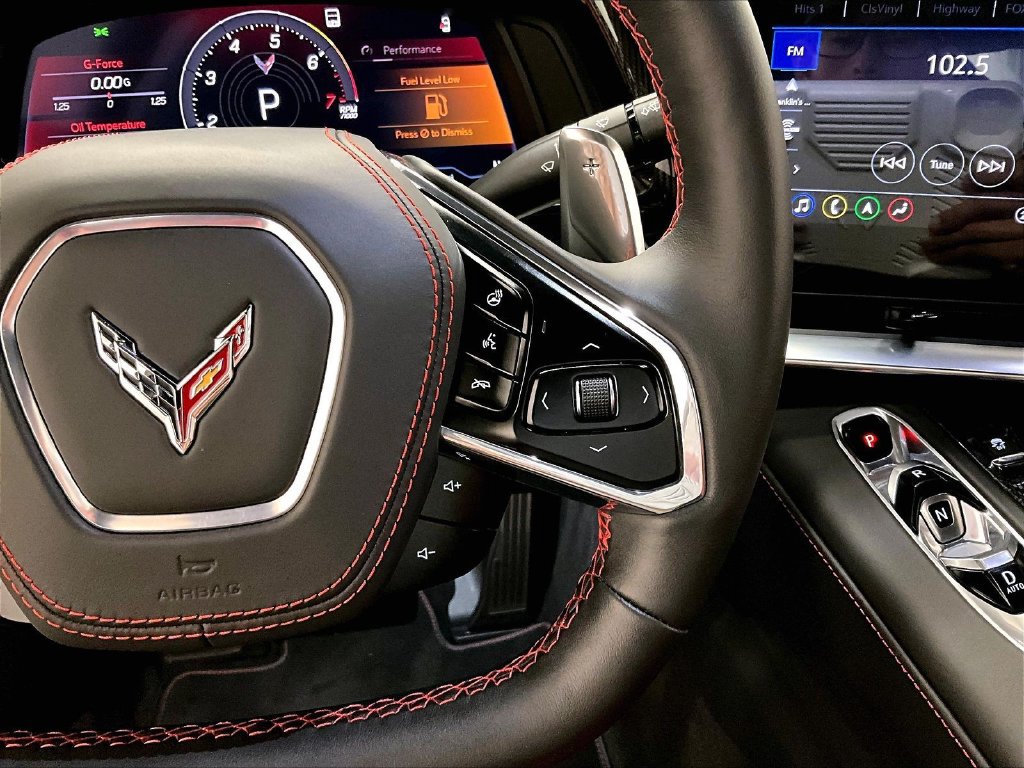 Used 2022 Chevrolet Corvette Stingray Premium Cpe w/ Z51 Performance Package RWD image 11