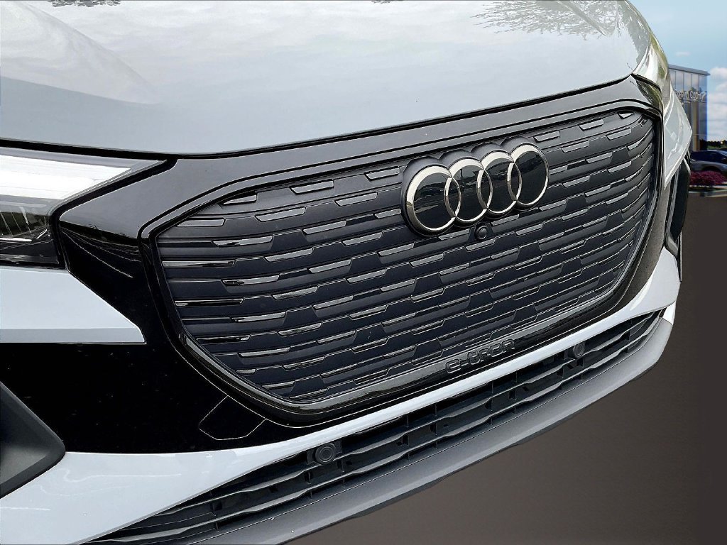 Used 2024 Audi Q4 e-tron Premium Plus w/ Premium Plus AWD/4WD image 33