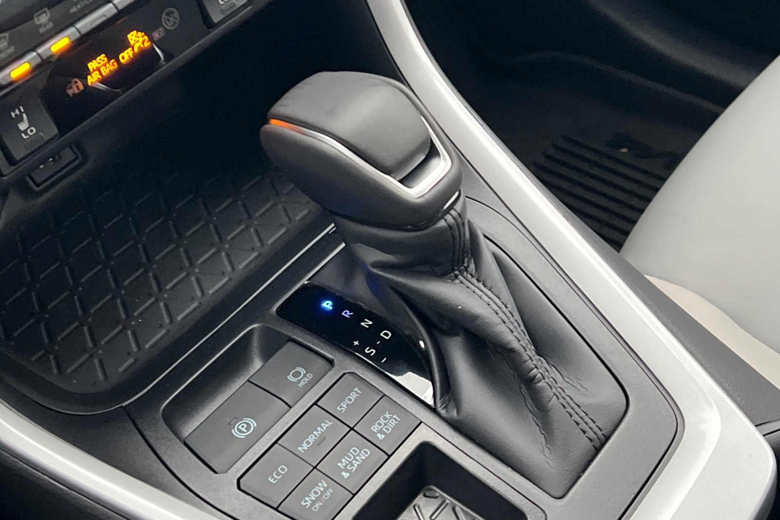 New 2025 Toyota RAV4 XLE Premium w/ Weather Package image 18